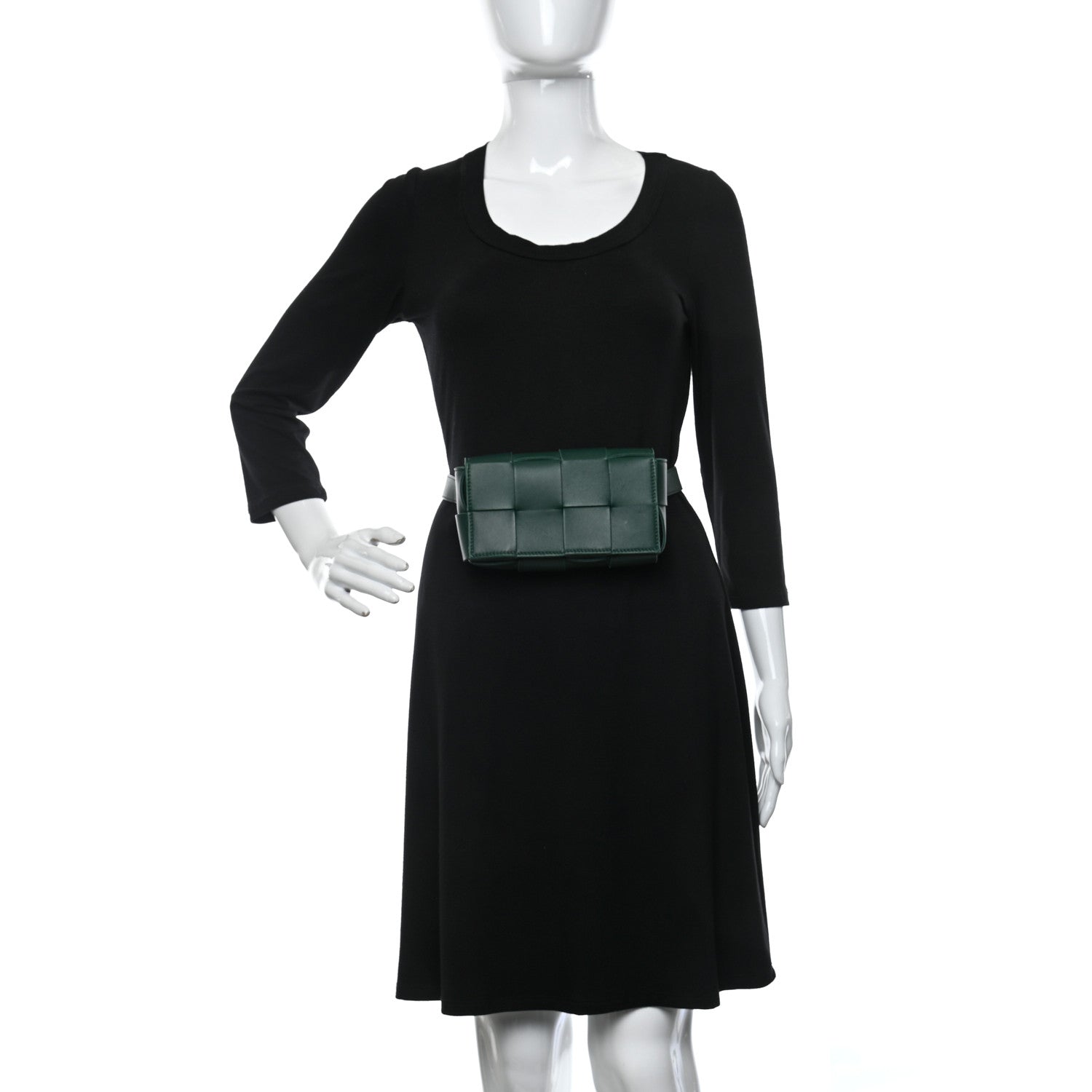 Bottega Veneta Nappa Maxi Intreccio The Belt Cassette Bag Raintree 2 of 10