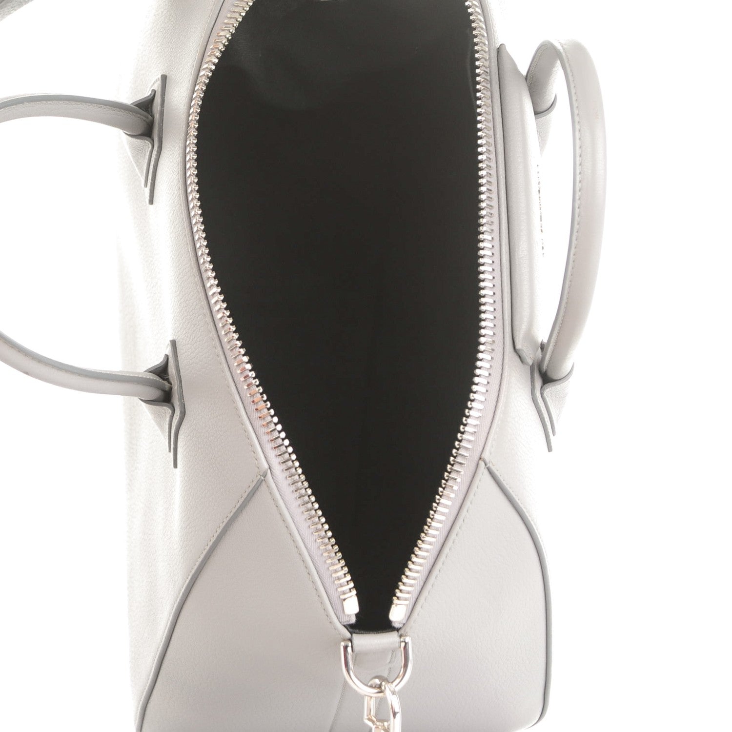 Givenchy Sugar Goatskin Medium Antigona Pearl Grey 5 of 8