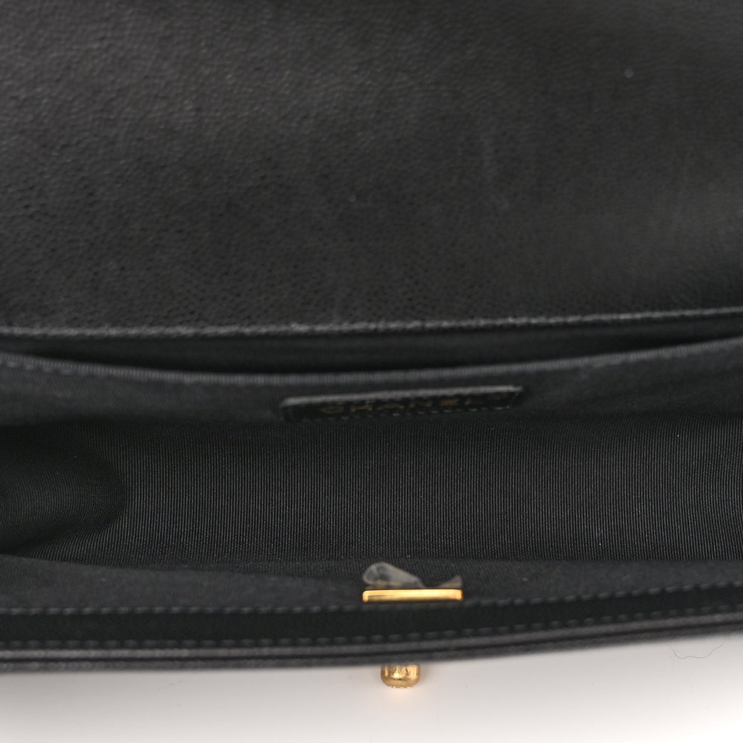 Caviar Quilted Medium Boy Flap Black