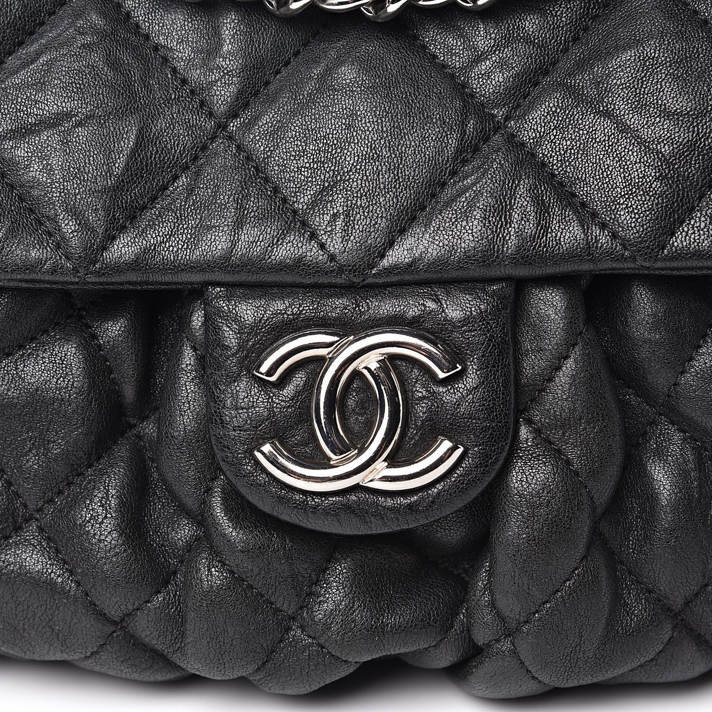 Washed Lambskin Quilted Medium Chain Around Messenger Black
