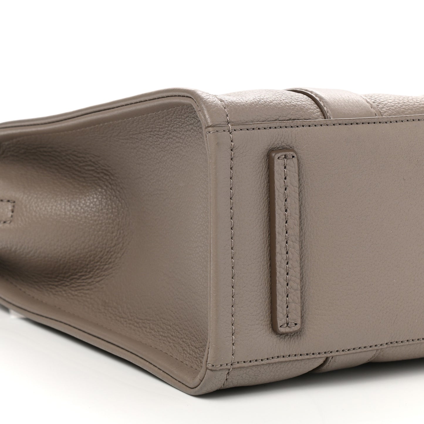 Grained Calfskin Medium The Tote Bag Taupe
