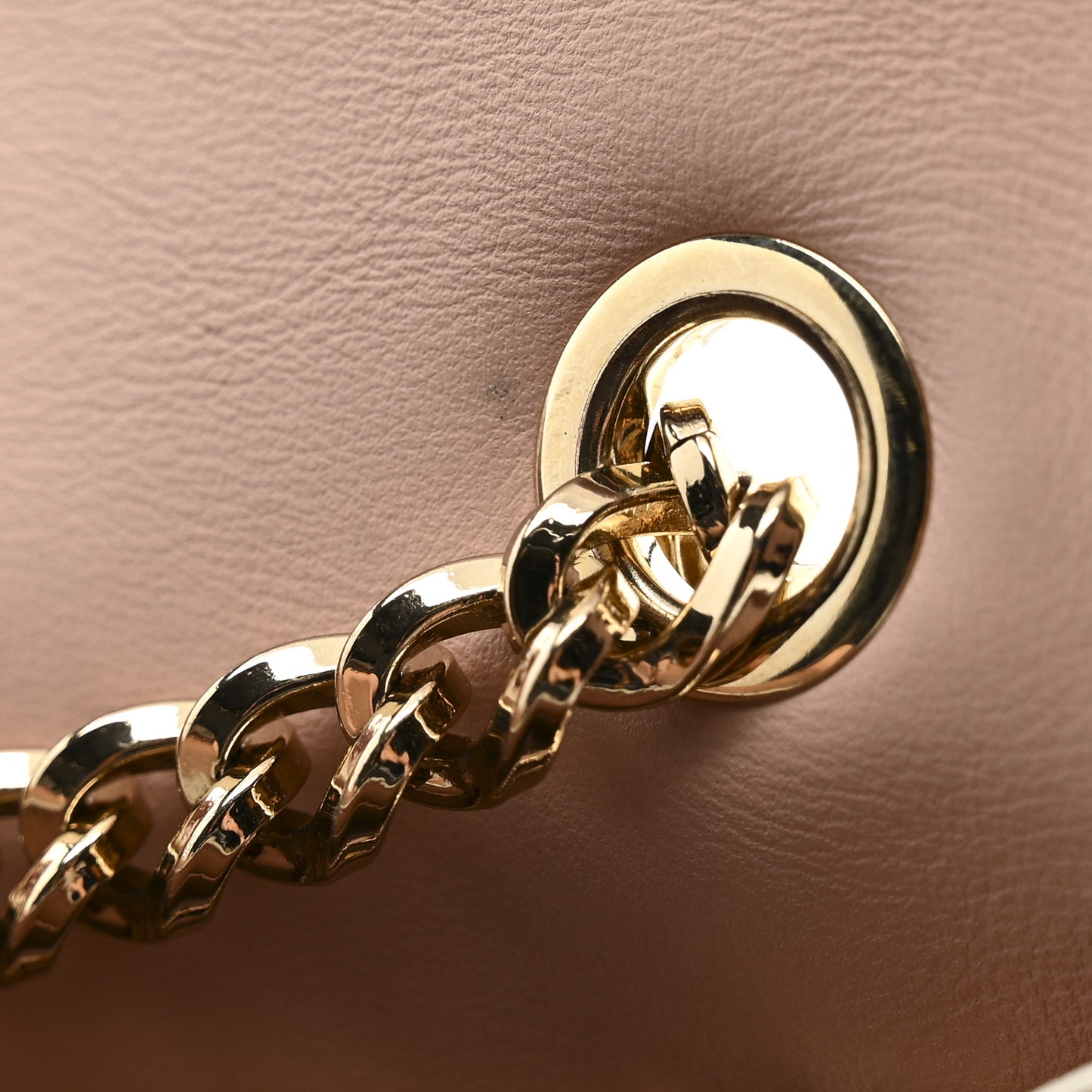 Smooth Calfskin Vara Bow Chain Flap Crossbody White
