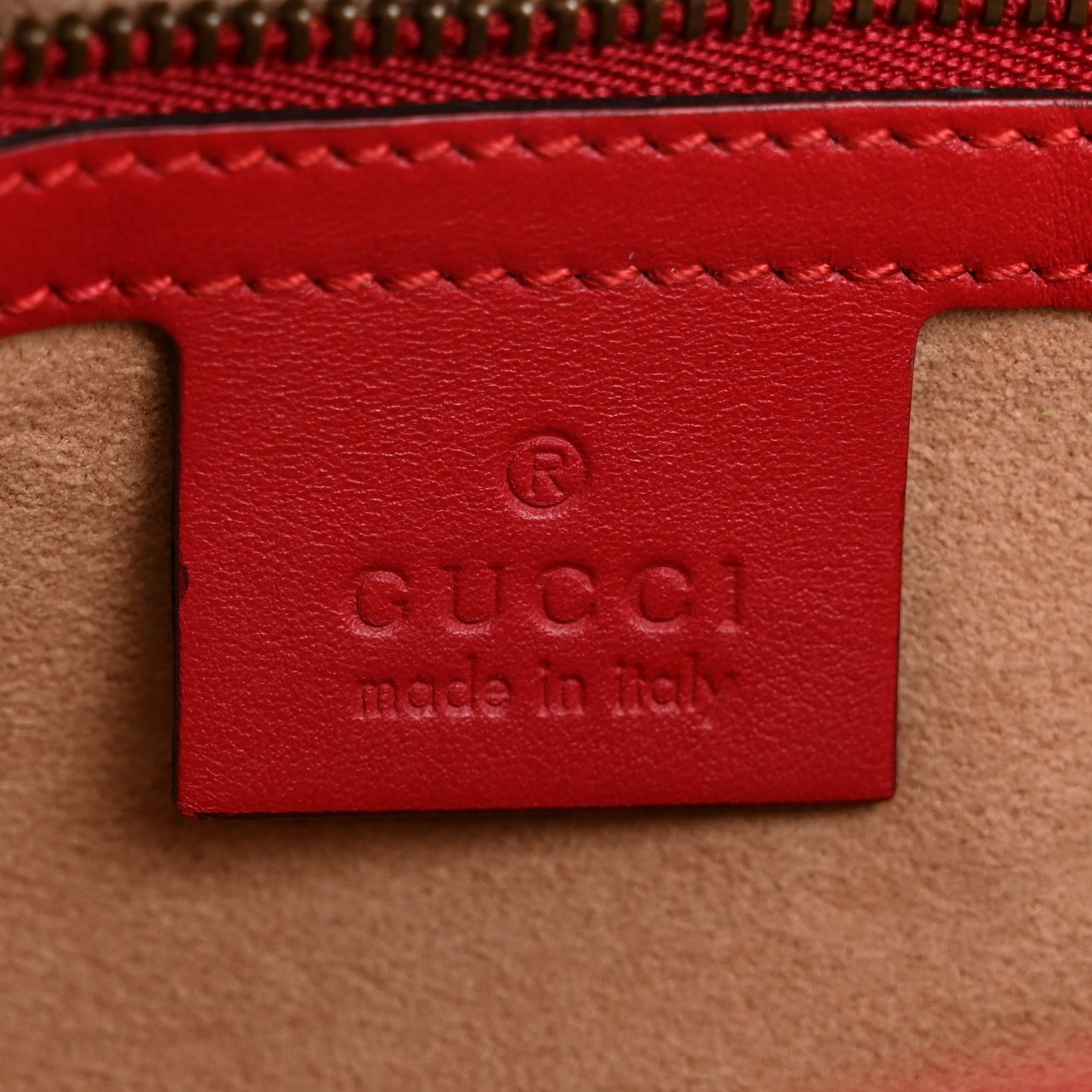 Calfskin Matelasse Small GG Marmont Shoulder Bag Hibiscus Red