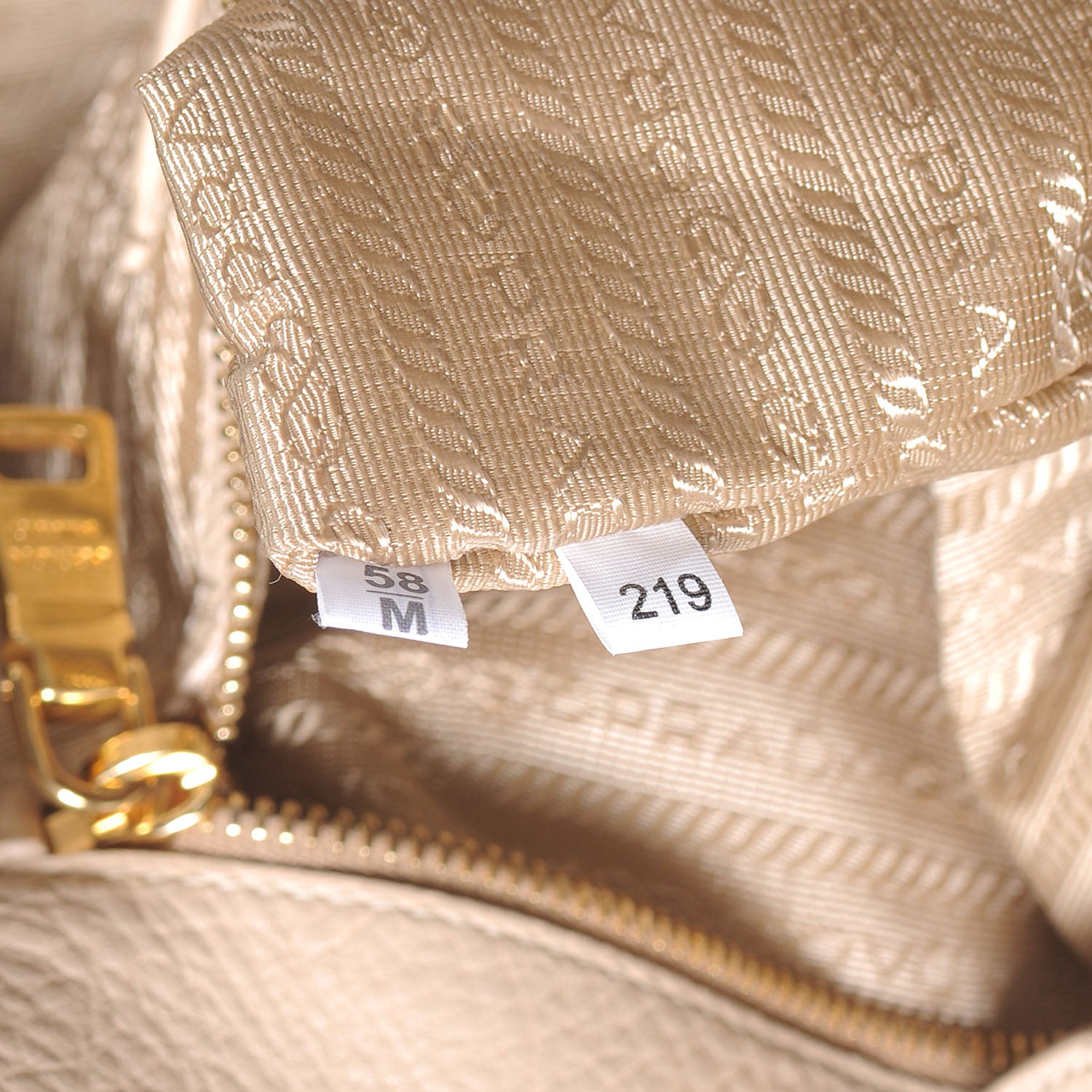 Prada Vitello Daino Tote Sabbia 8 of 8