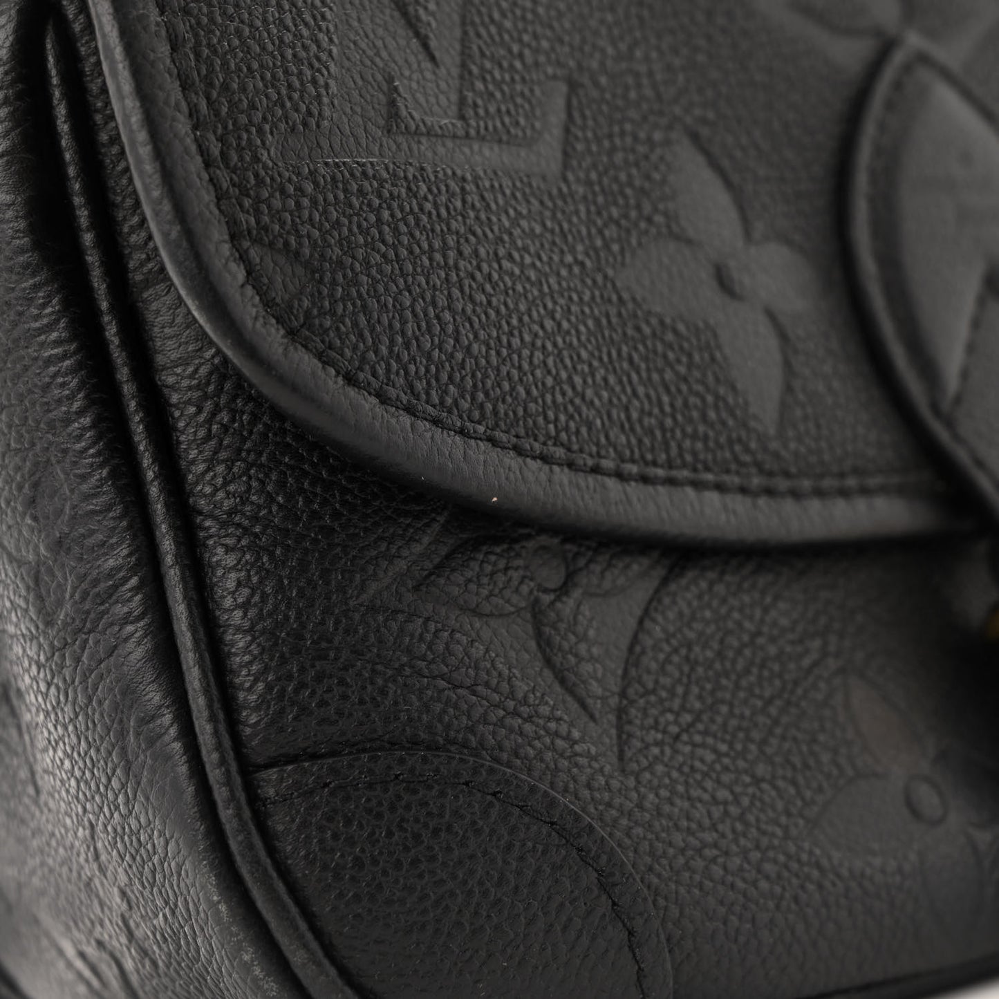 Empreinte Monogram Giant Diane Black