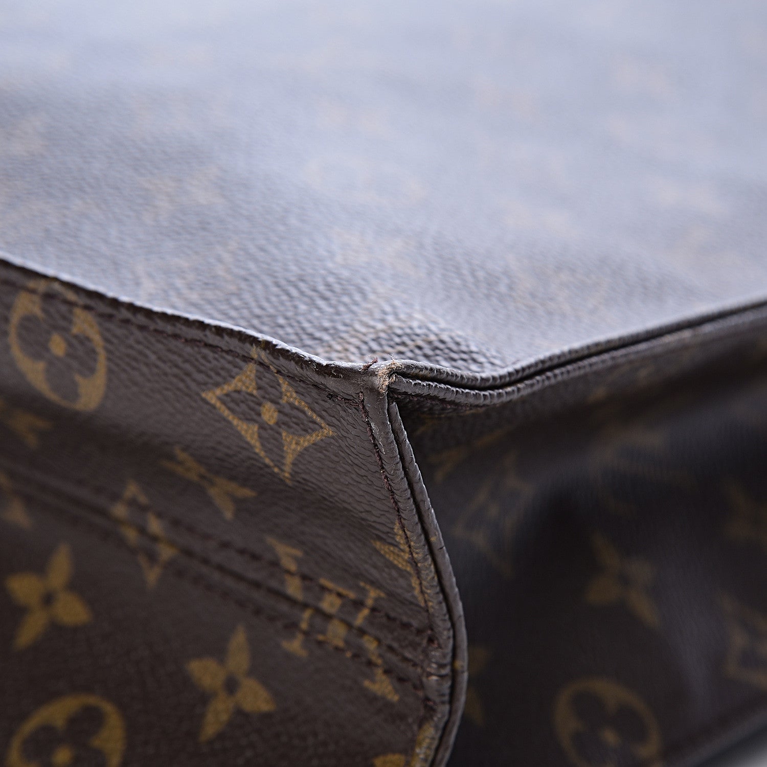 Louis Vuitton Monogram Sac Plat 21 of 23