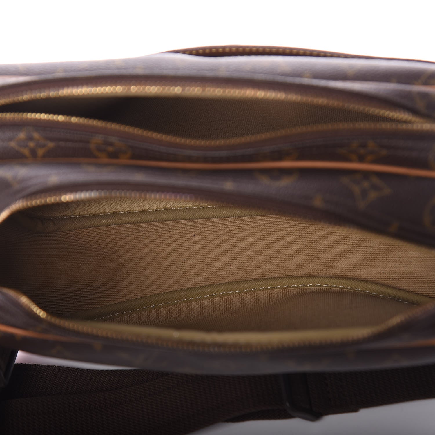Louis Vuitton Monogram Reporter PM 6 of 11