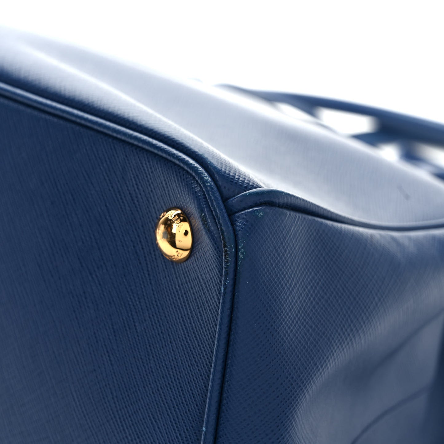 Saffiano Medium Galleria Double Zip Tote Bluette