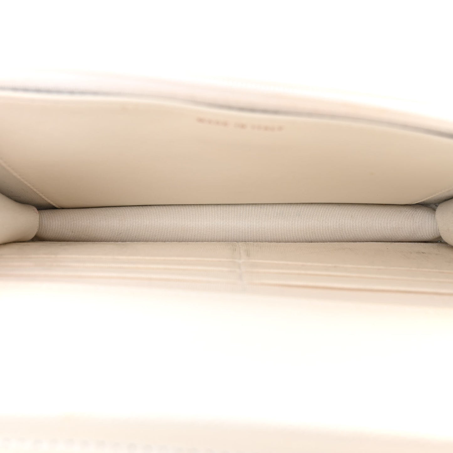 Caviar Quilted Wallet on Chain WOC White