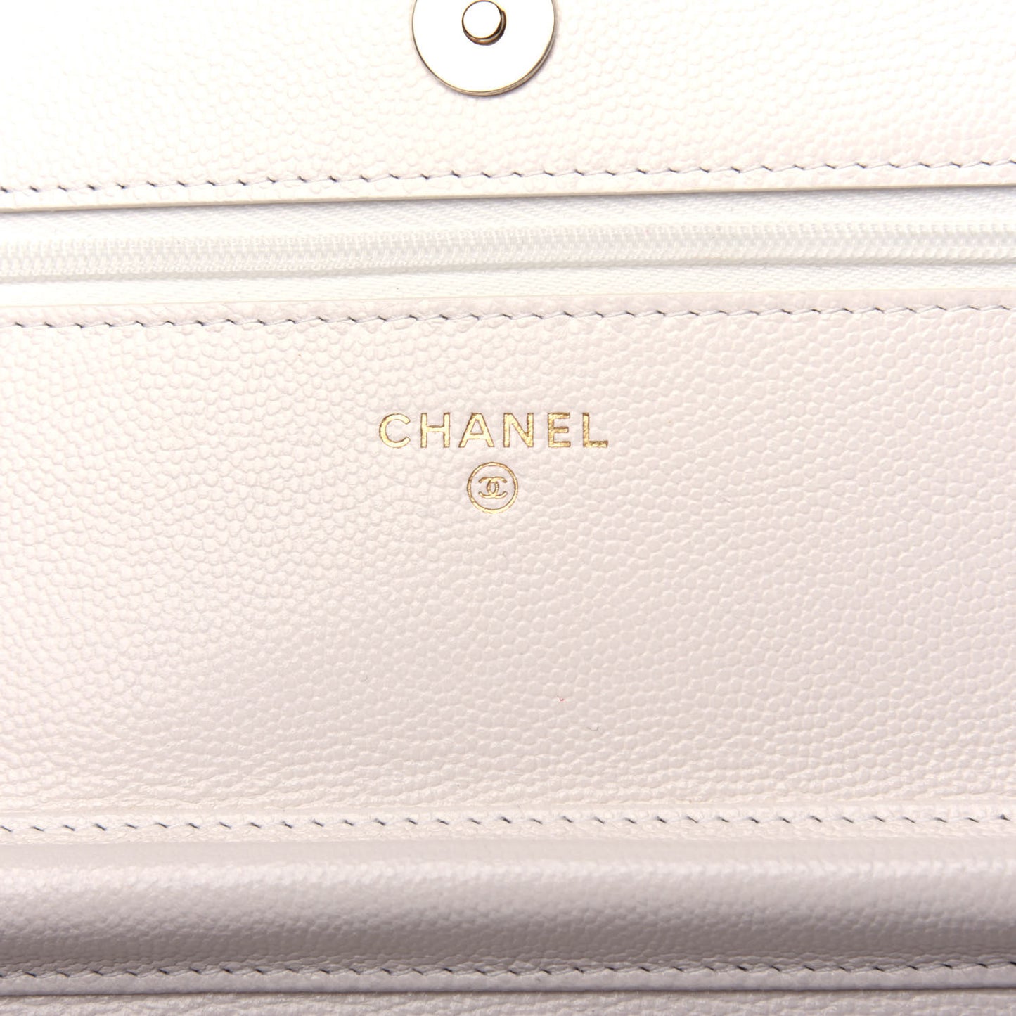 Caviar Quilted Wallet On Chain WOC White