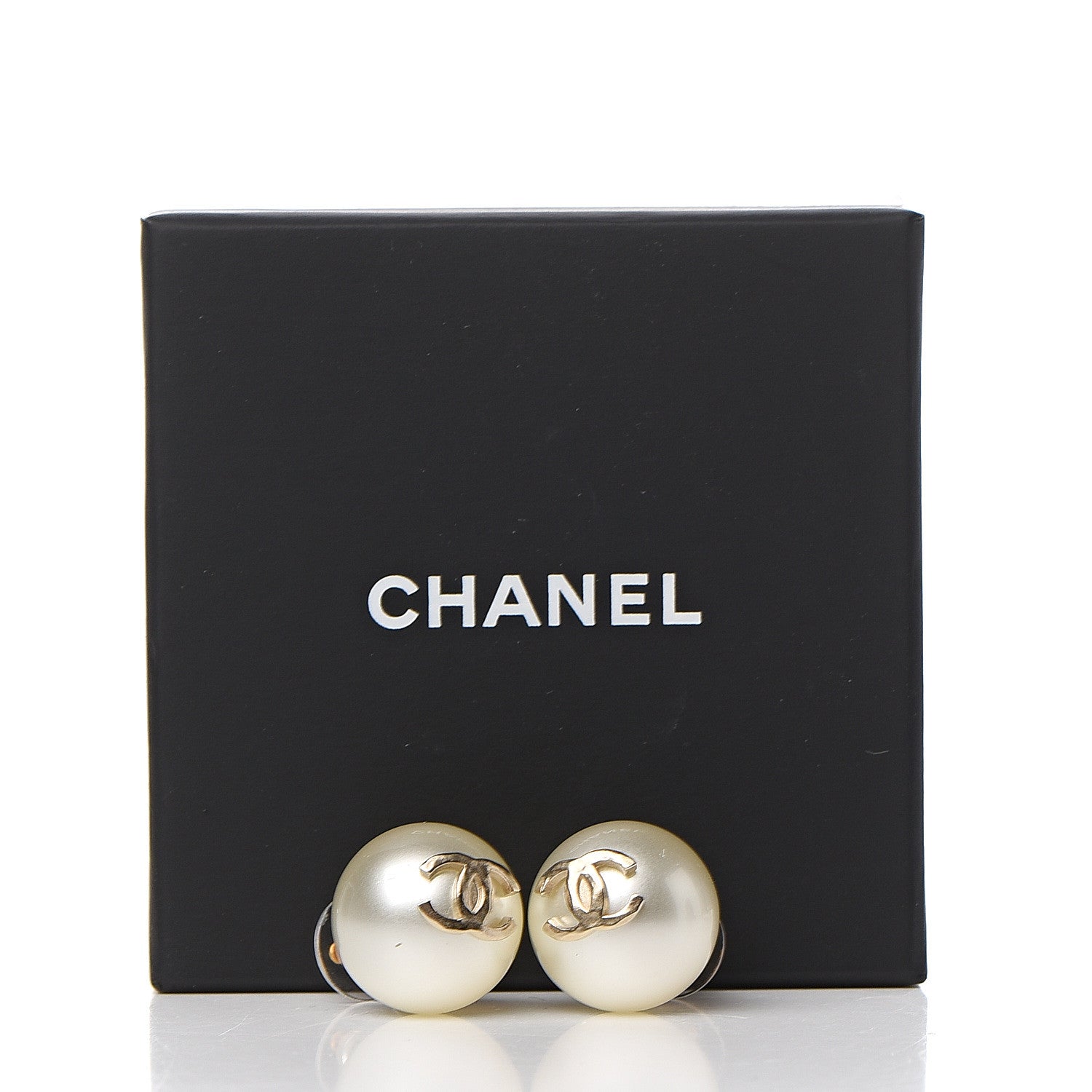 Chanel Pearl CC Large Earrings Gold 5 of 5