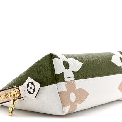 Louis Vuitton Monogram Giant Cosmetic Pouch Kaki 8 of 9
