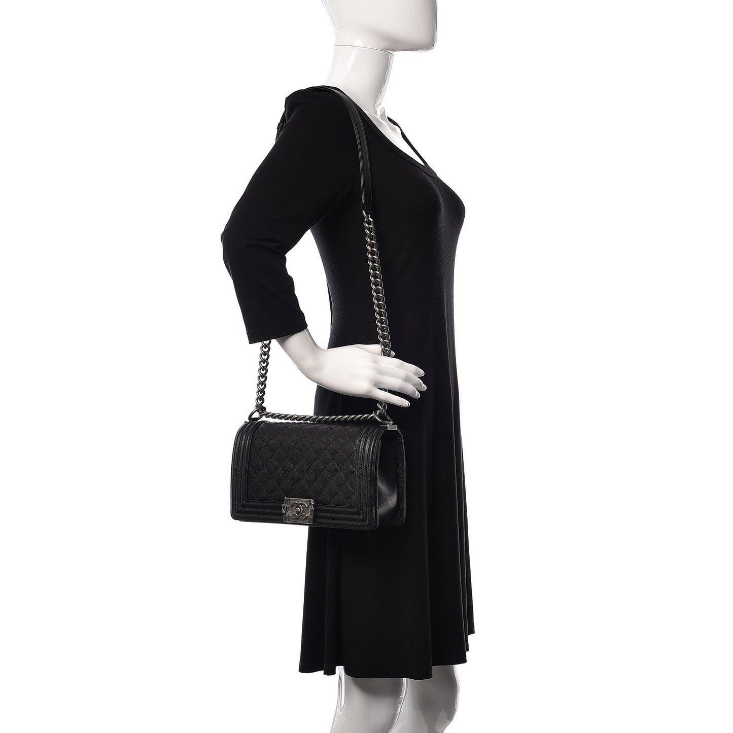 Caviar Quilted Medium Boy Flap Black