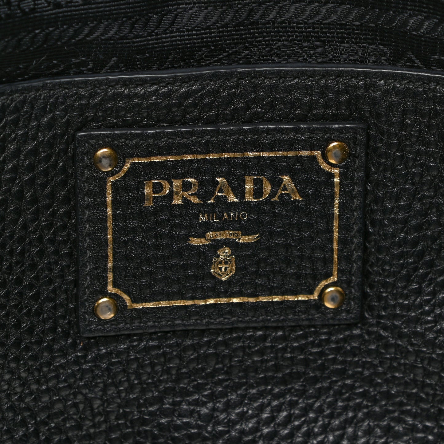 Vitello Daino Shopping Satchel Black