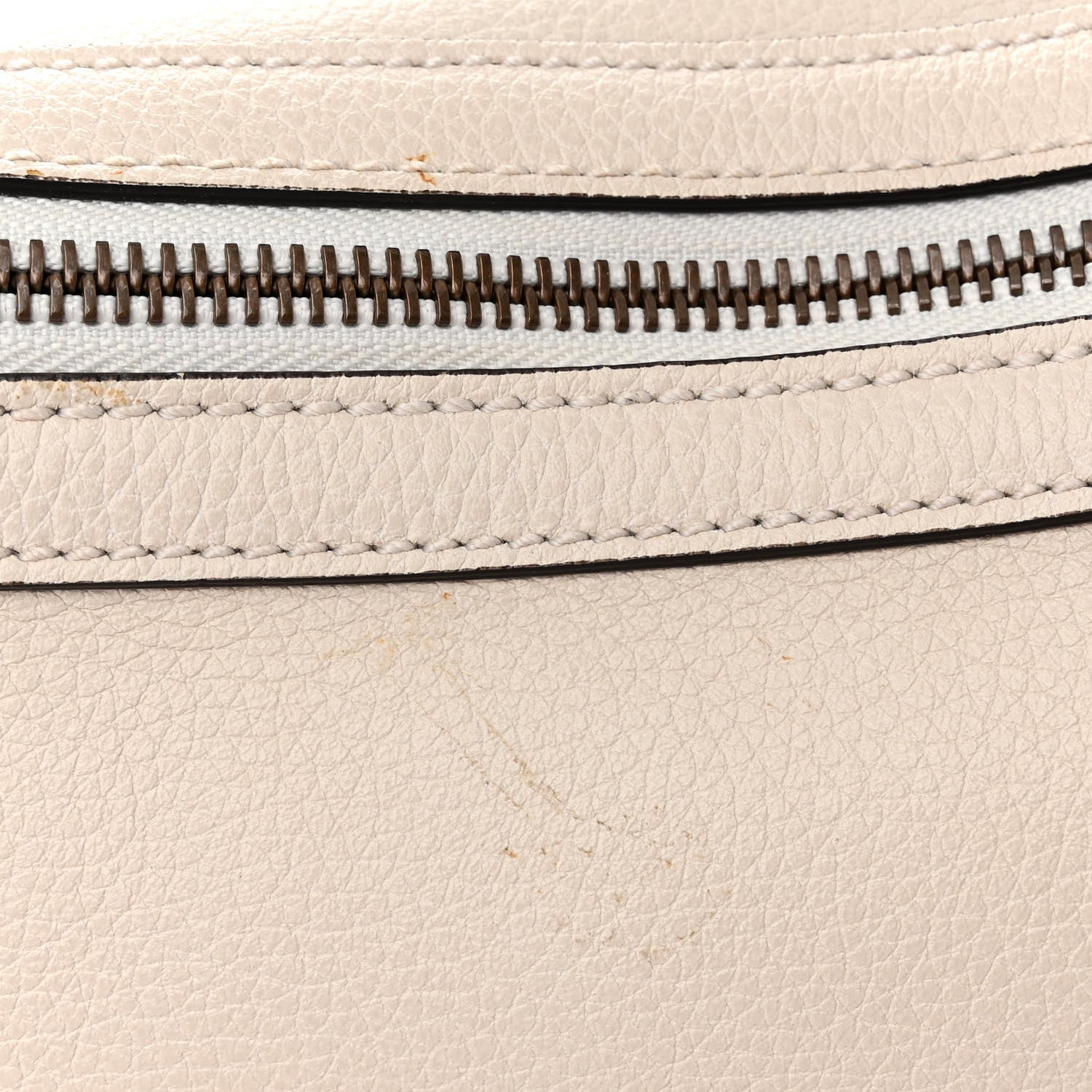 Gucci Grained Calfskin Logo Half Moon Hobo White 12 of 13