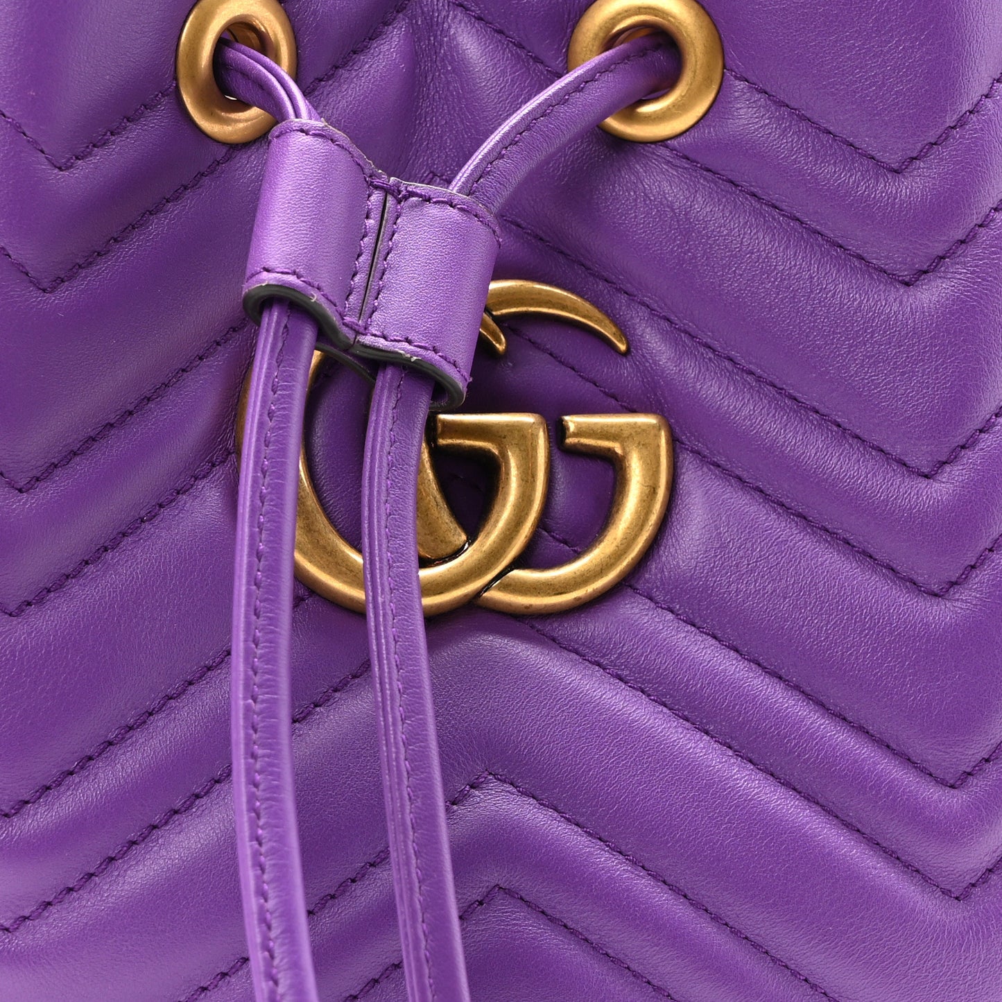 Calfskin Matelasse Sylvie Web GG Marmont Bucket Bag Purple