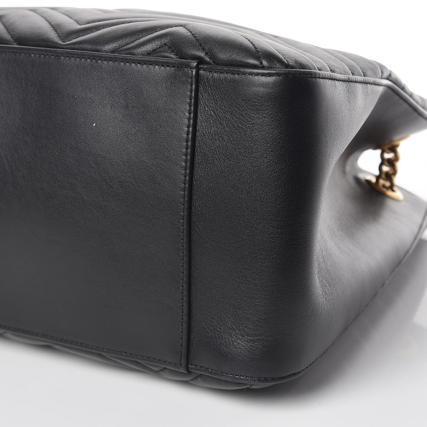 Calfskin Matelasse Medium GG Marmont Shoulder Tote Bag Black