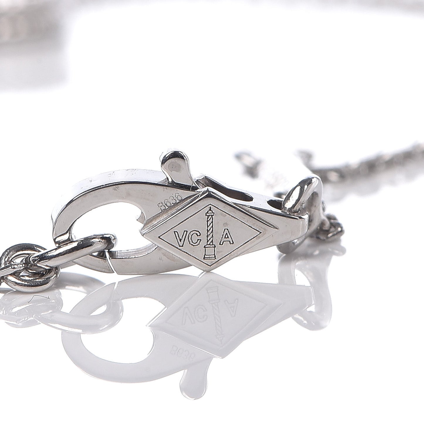18K White Gold Diamond Sweet Alhambra Bracelet