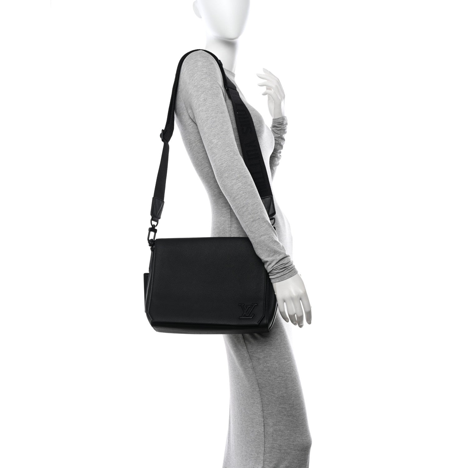 Louis Vuitton Calfskin Aerogram Takeoff Messenger Black 2 of 10