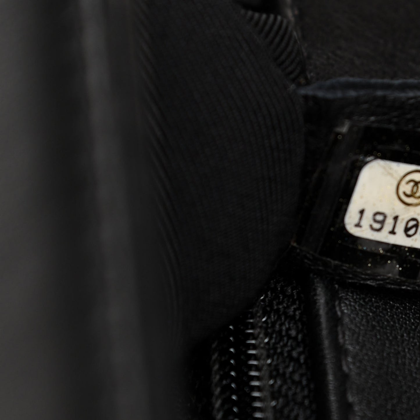 Lambskin Quilted Medium Boy Flap Black