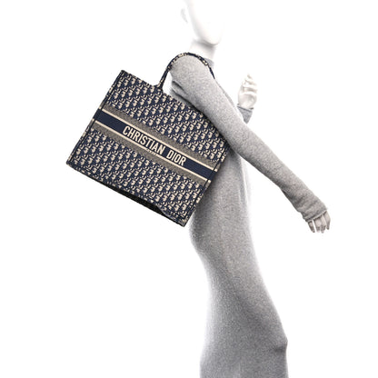 Christian Dior Oblique Large Book Tote Blue Multicolor 2 of 13