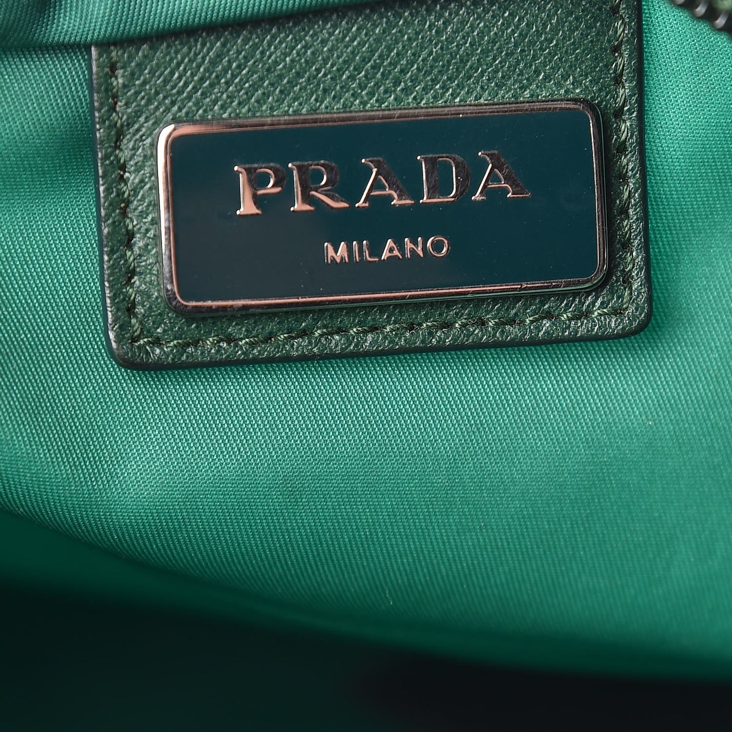 Nylon Vela Flat Messenger Bag Oleandro