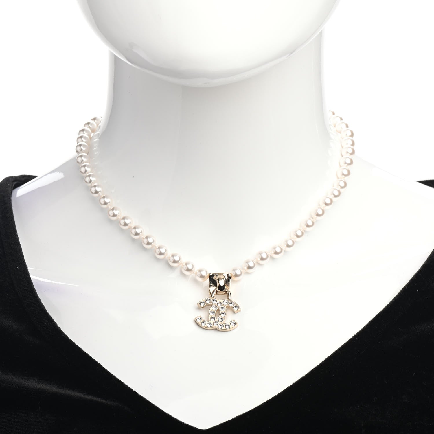 Chanel Pearl Crystal CC Short Necklace Gold 2 of 4