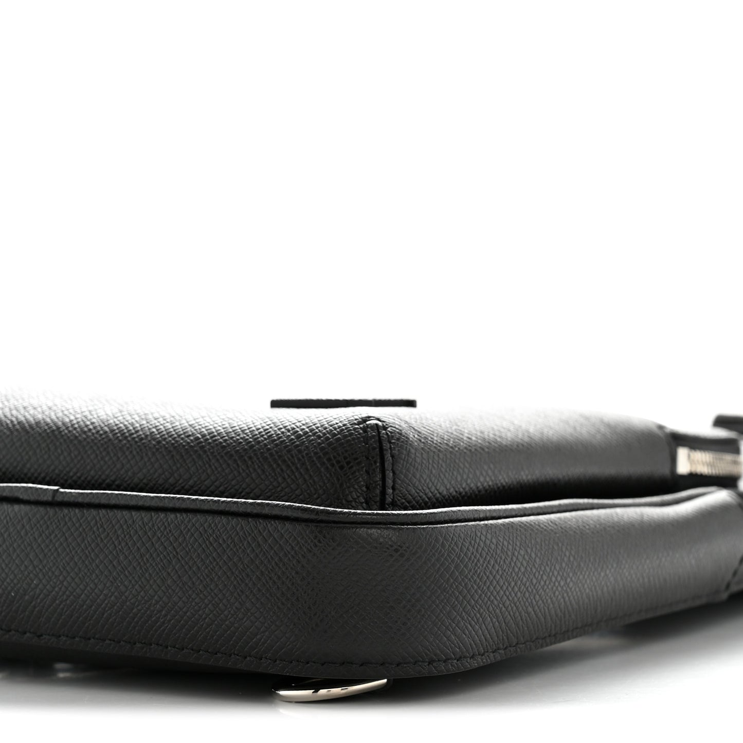 Taiga Avenue Sling Bag NM Black