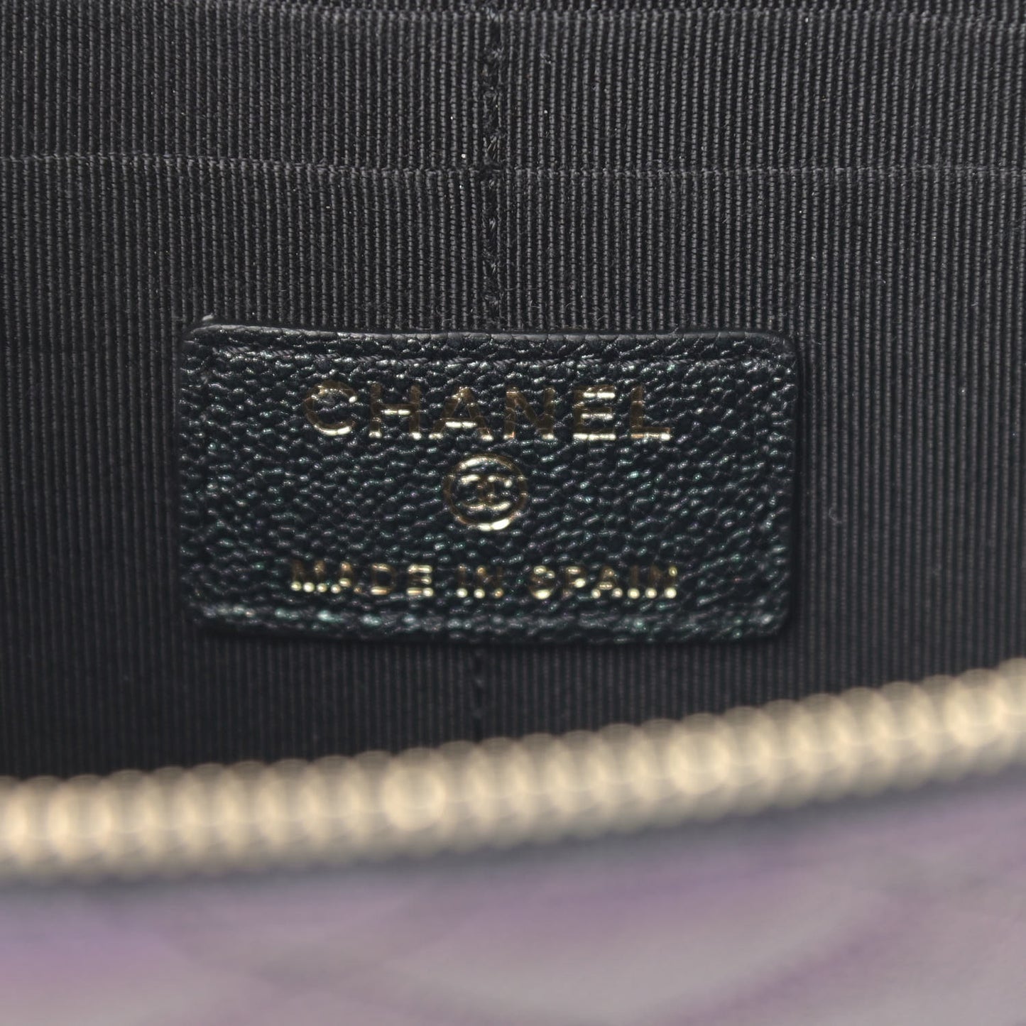 Iridescent Caviar Quilted Classic Pouch With Handle Black