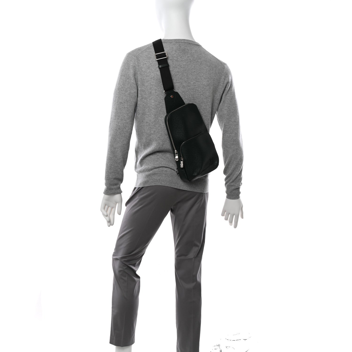 Louis Vuitton Taiga Avenue Sling Bag Epicea 2 of 11