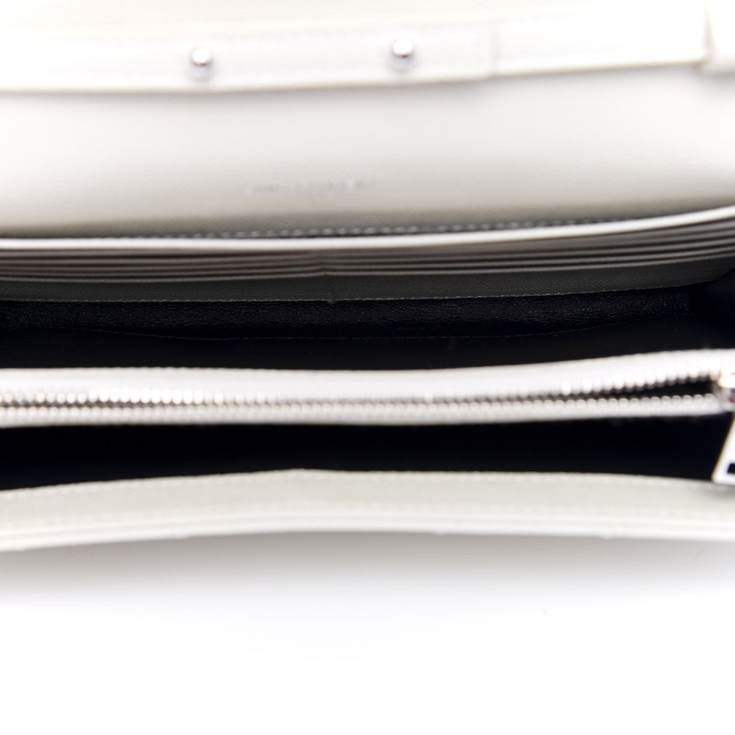 Grain De Poudre Matelasse Chevron Monogram Chain Wallet Icy White