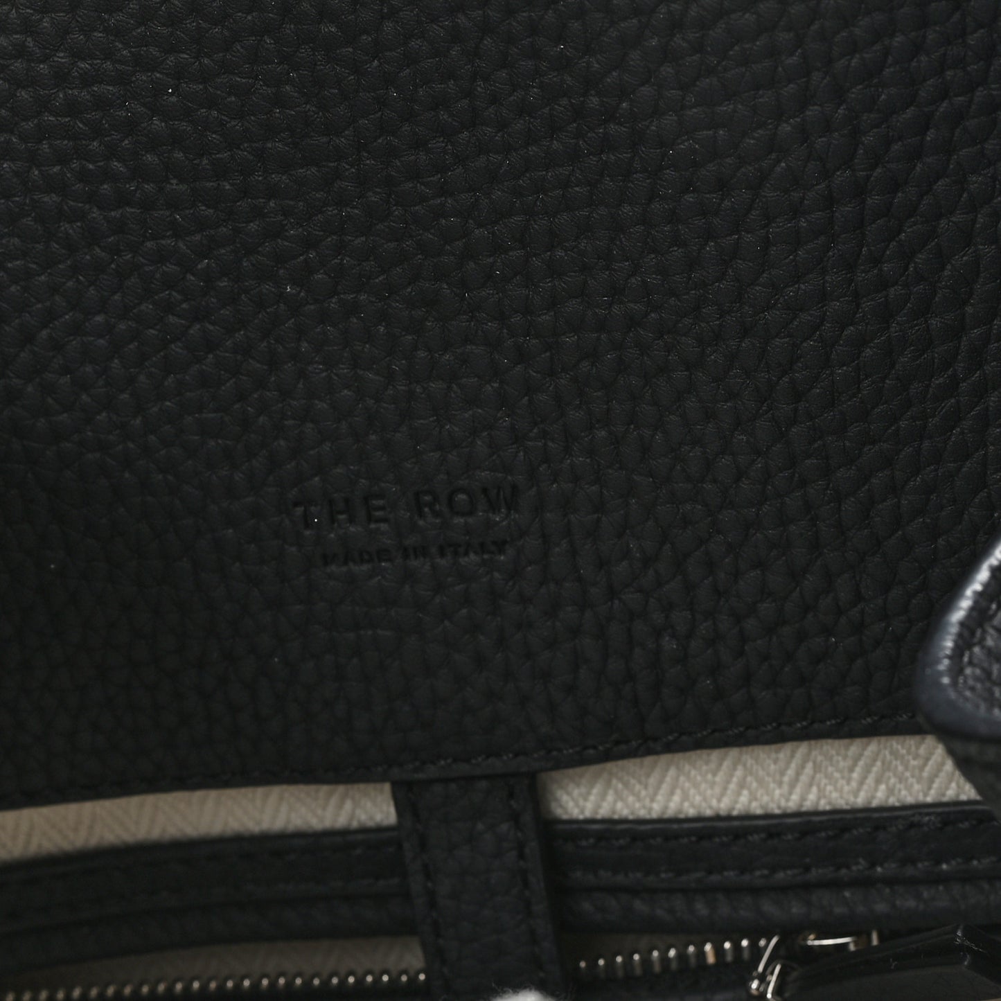 Matte Grained Calfskin Soft Margaux 15 Black