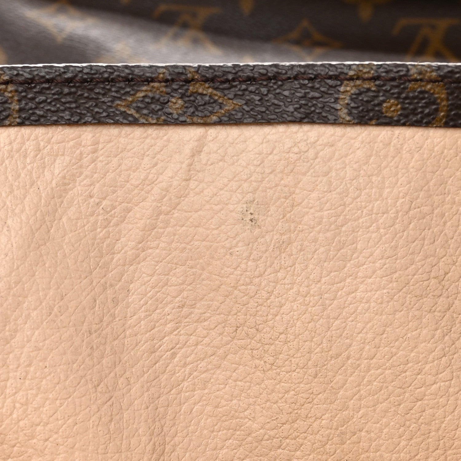 Louis Vuitton Monogram Sac Plat 11 of 19