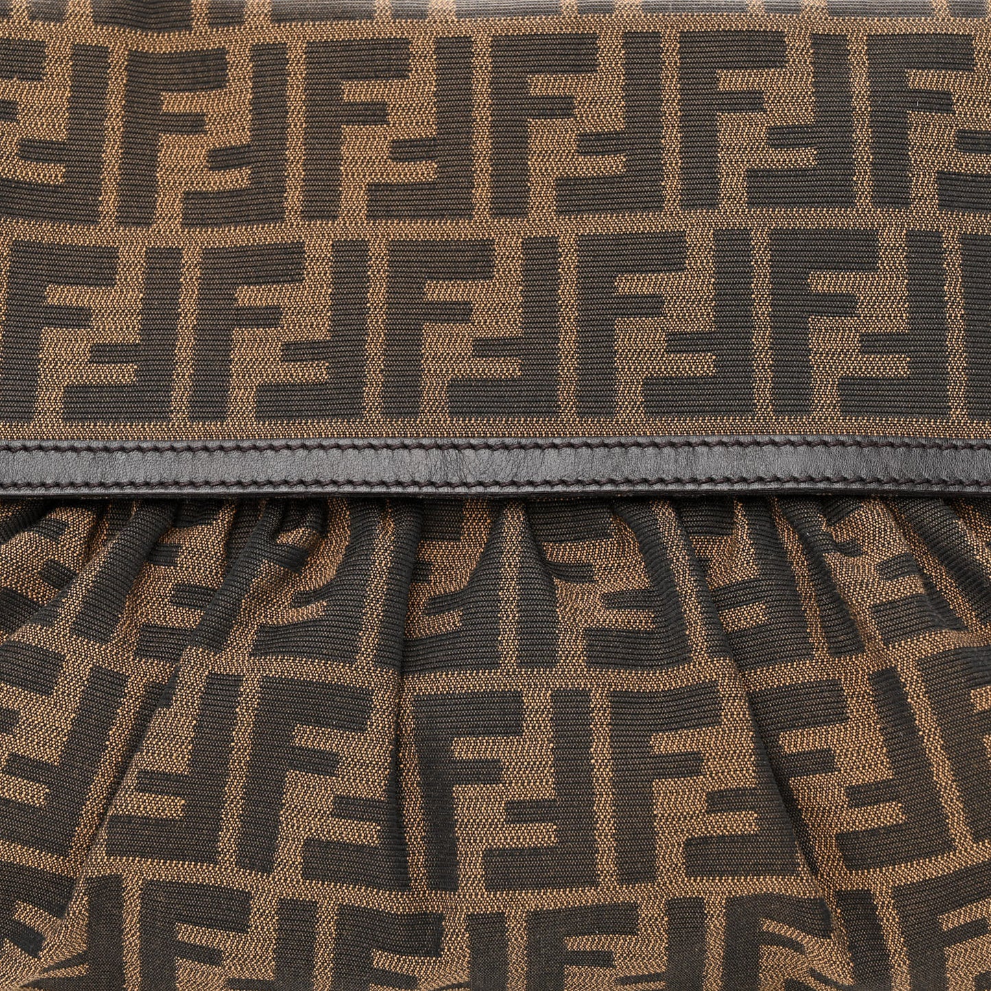 Zucca Medium Chef Shoulder Bag Tobacco