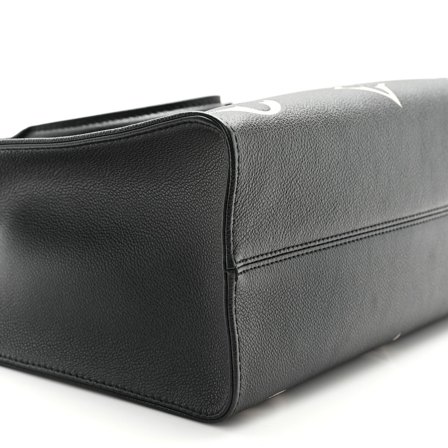 Louis Vuitton Empreinte Monogram Giant Onthego MM Black Beige 8 of 9