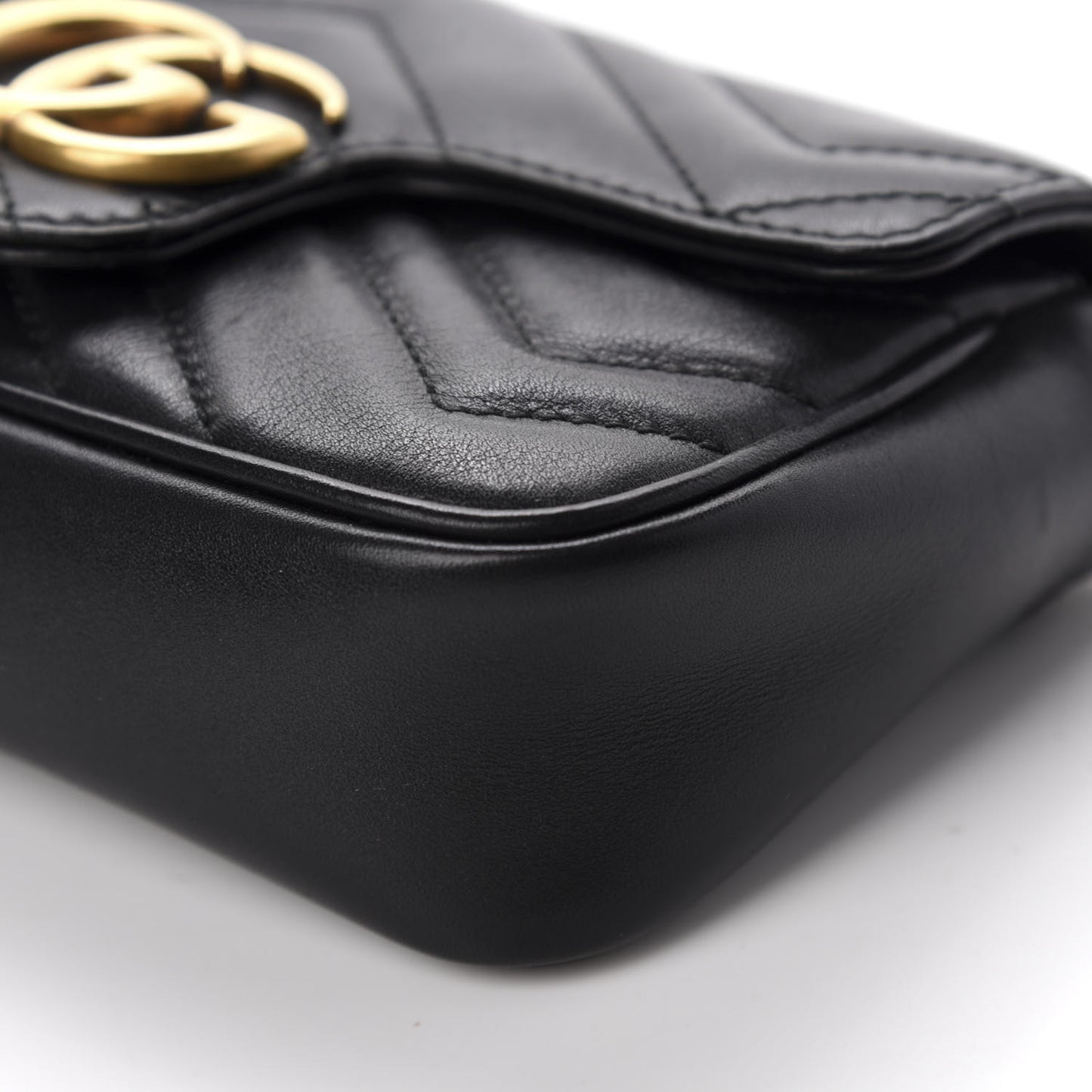 Calfskin Matelasse Super Mini GG Marmont Shoulder Bag Black