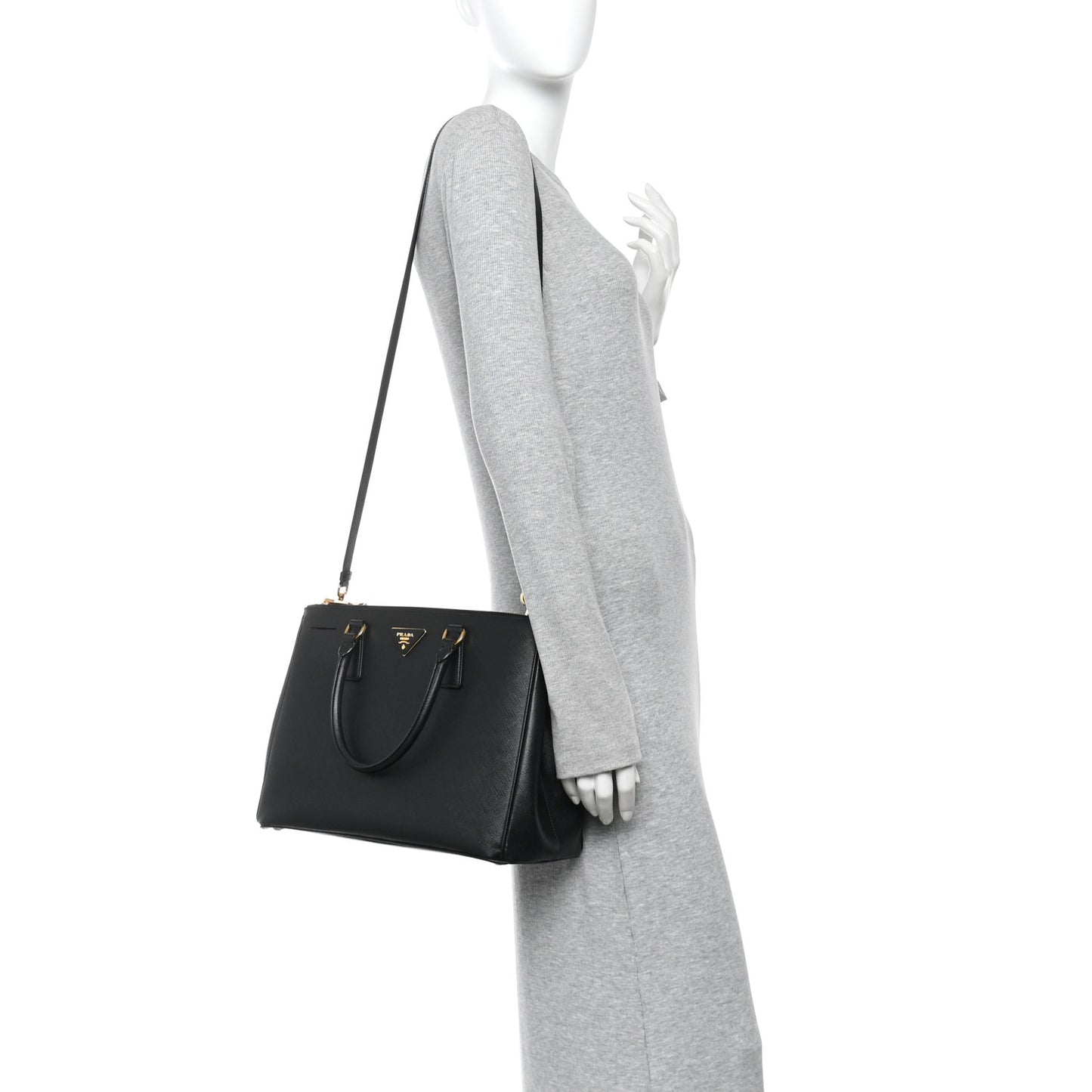 Saffiano Medium Galleria Double Zip Tote Black