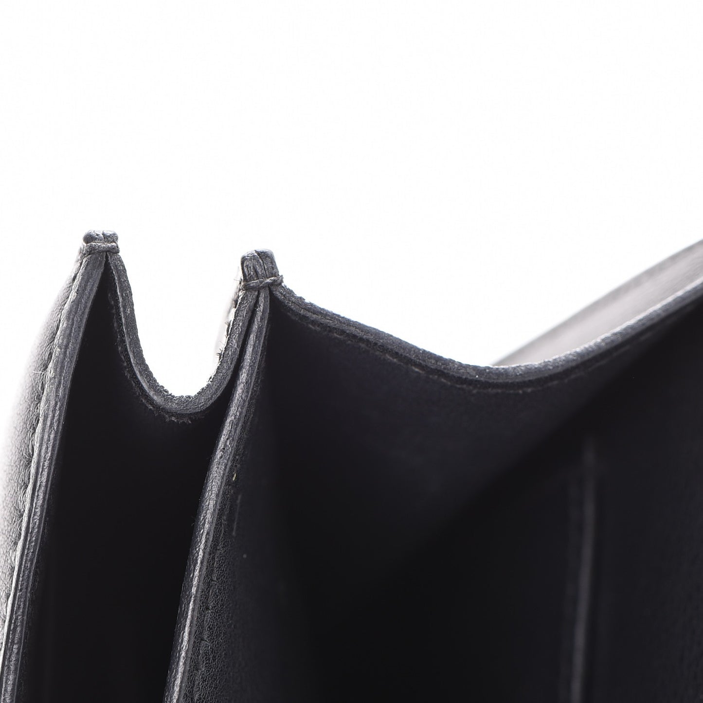 Veau Swift Enamel Constance 18 Black