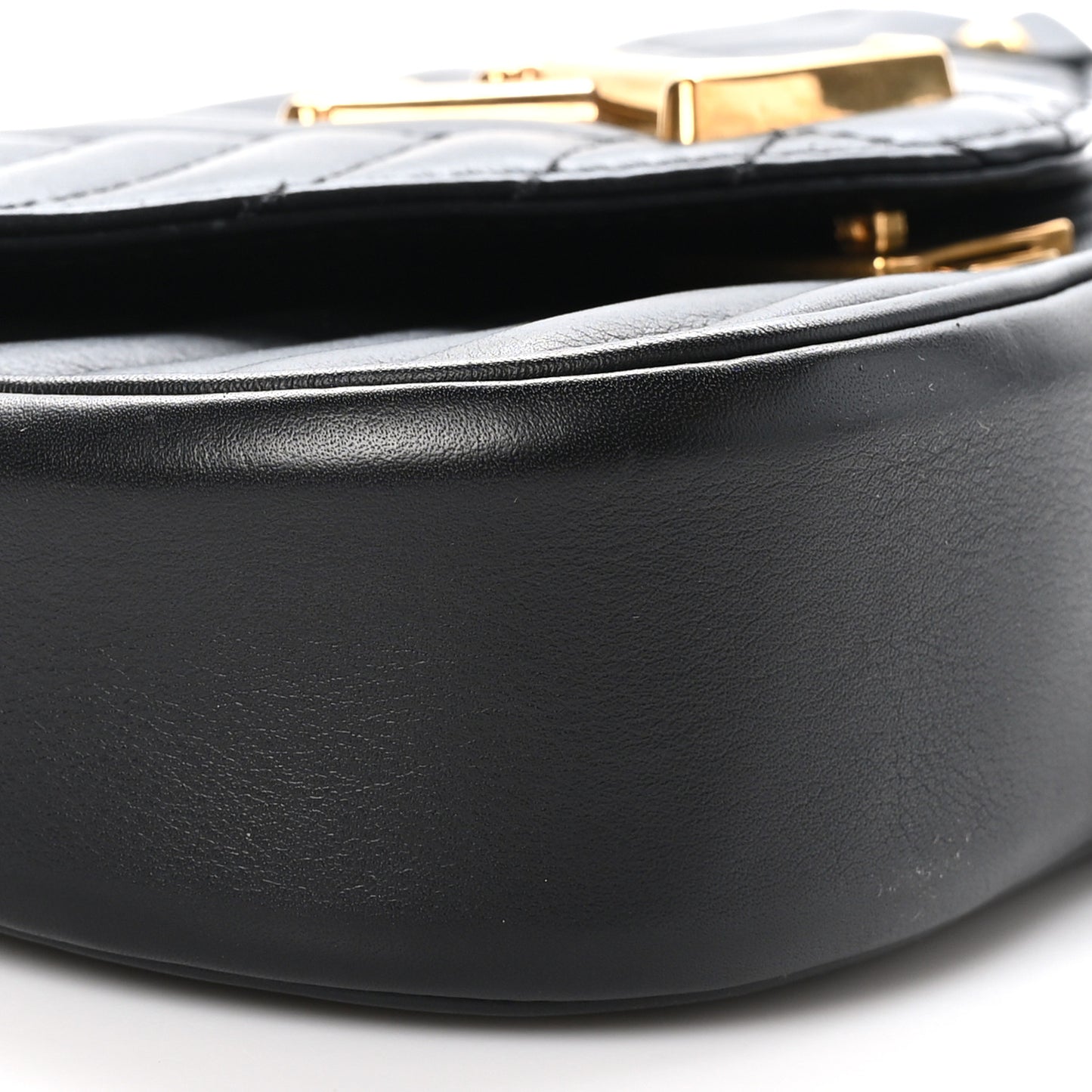 Calfskin New Wave Chain PM Black