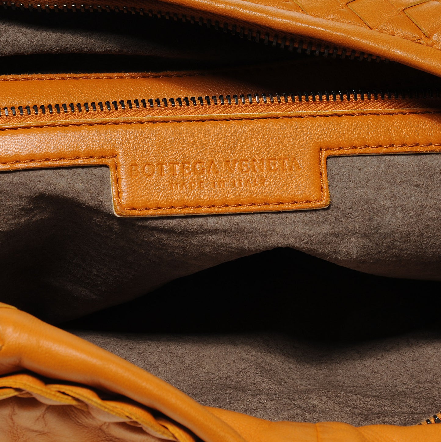 Nappa Intrecciato Medium Veneta Hobo Ochre
