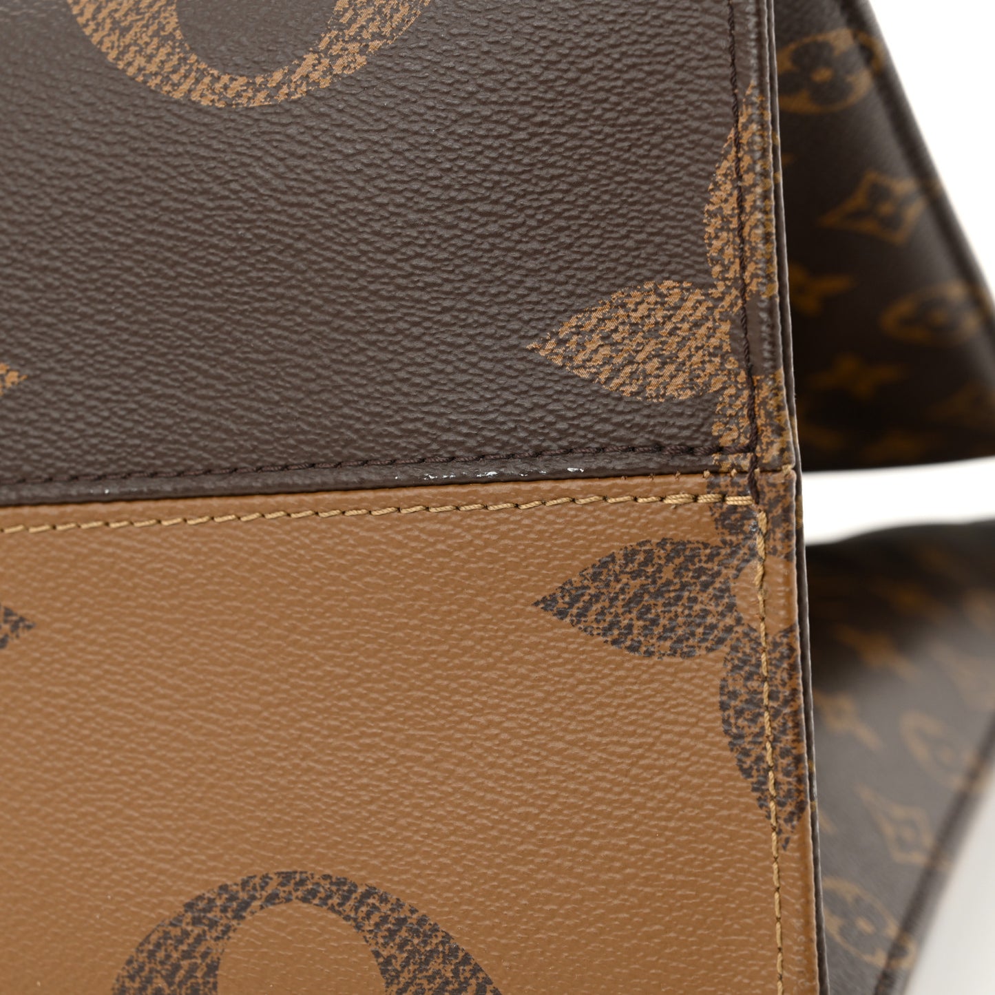 Reverse Monogram Giant Onthego GM