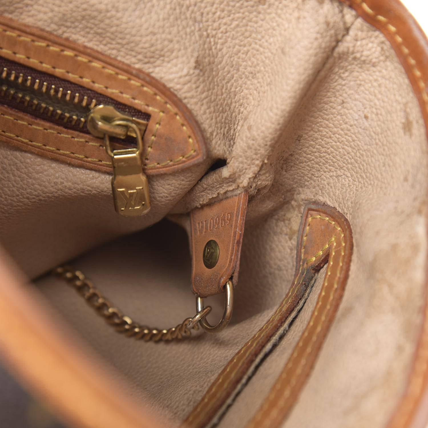 Louis Vuitton Monogram Petit Bucket 23 7 of 22