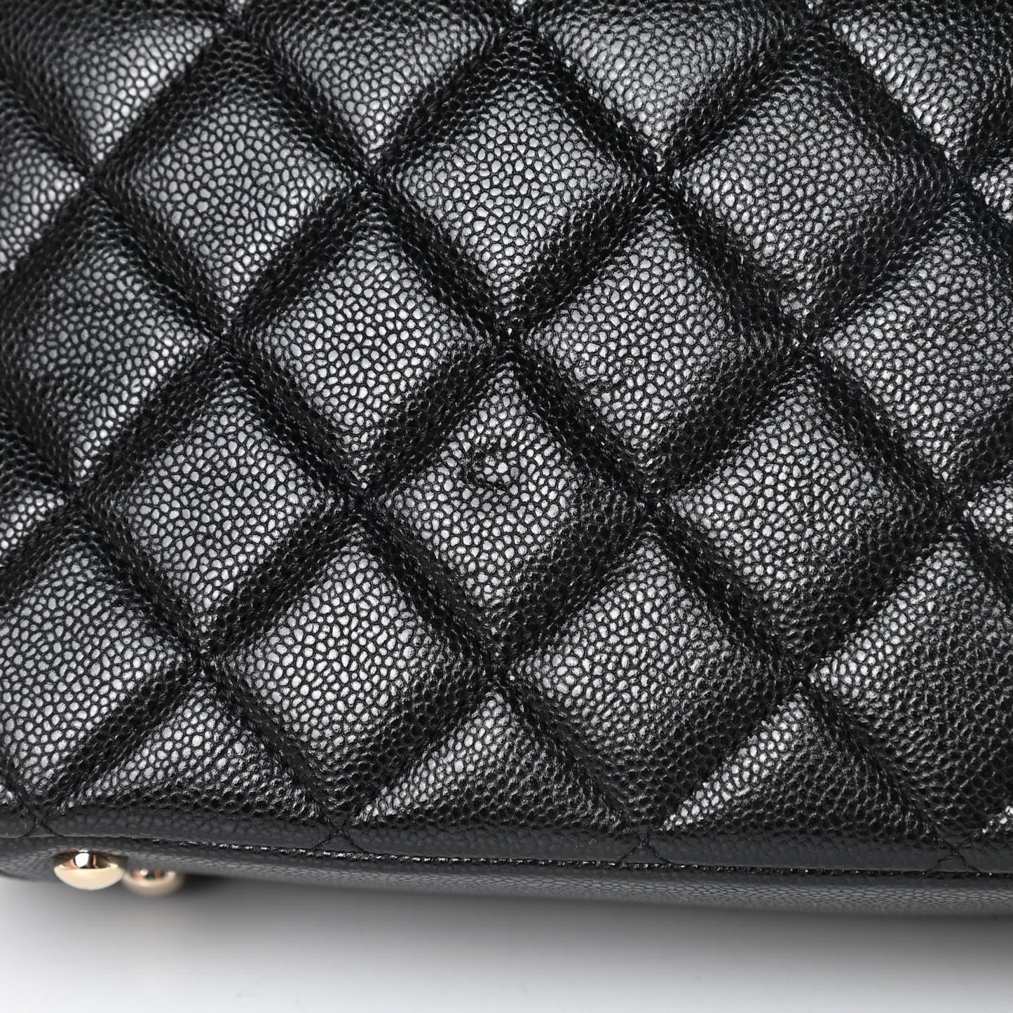 Caviar Quilted Medium Business Affinity Flap Black