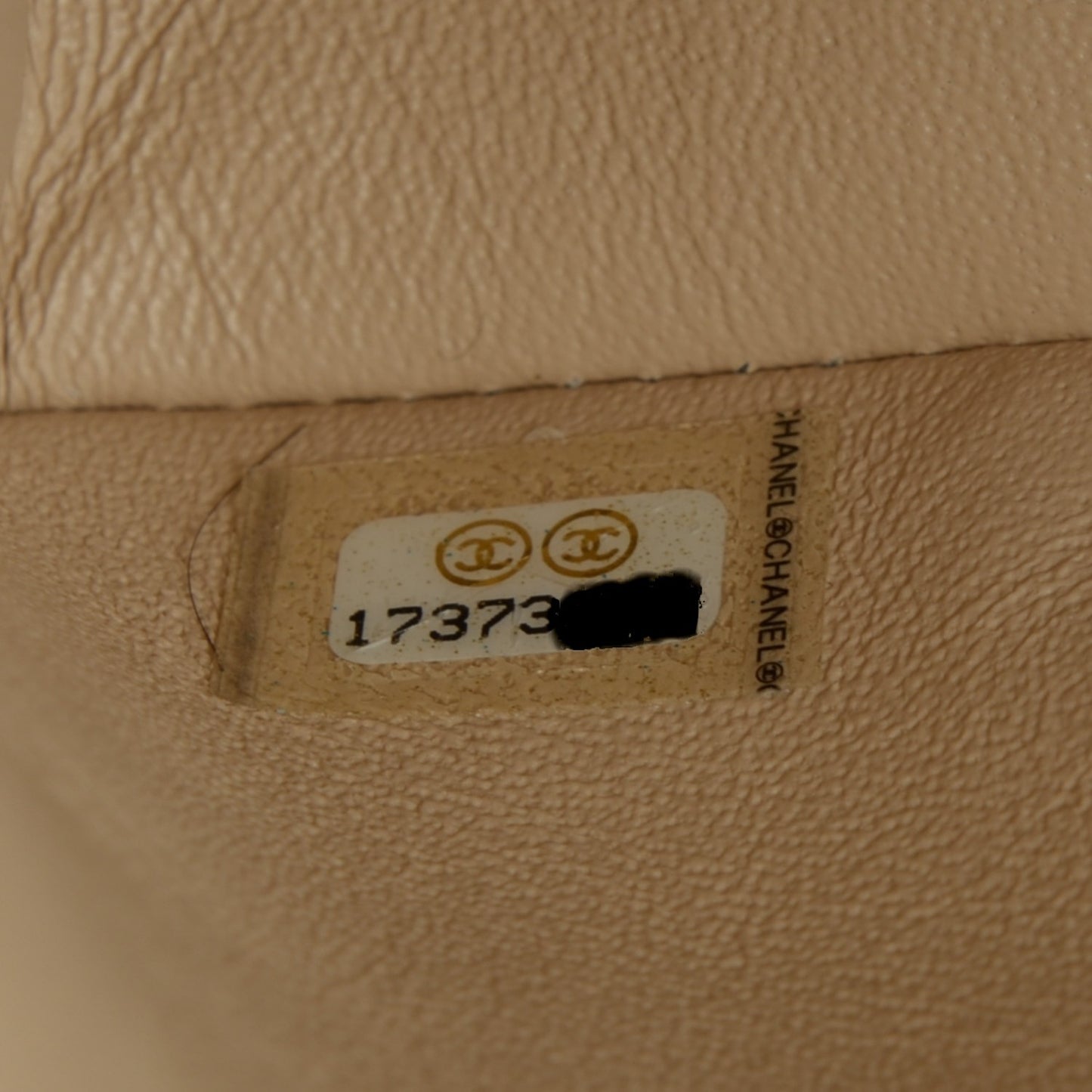 Caviar Quilted Medium Double Flap Beige Clair