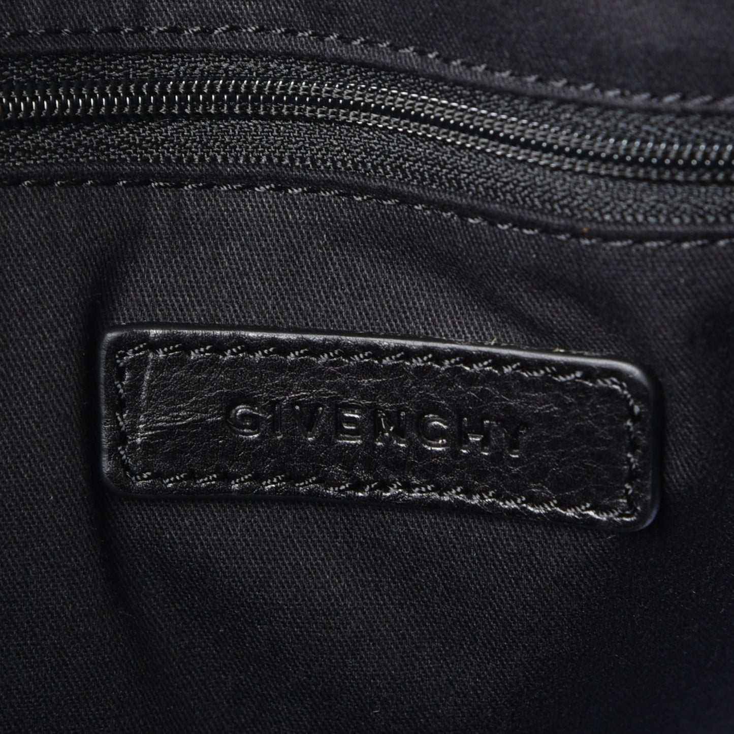 Buffalo Ring Medium Antigona Black
