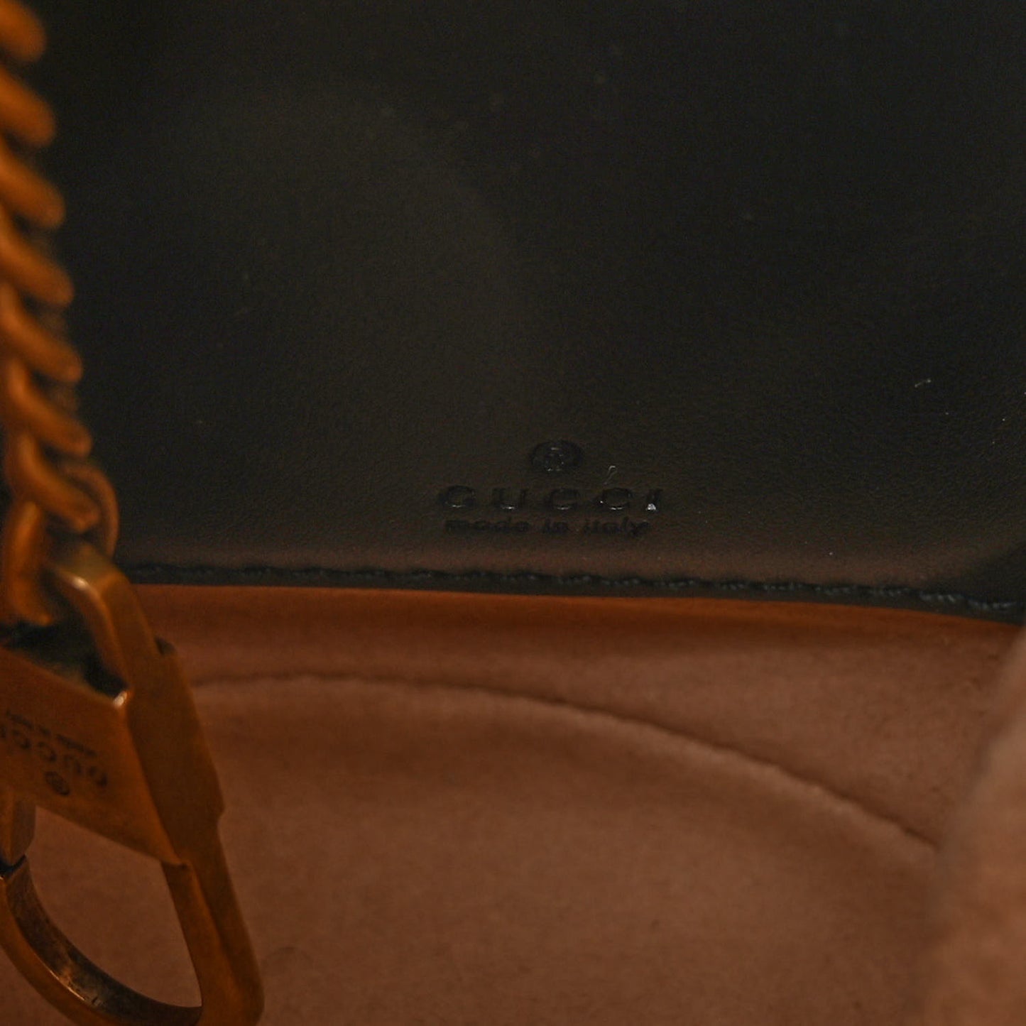 Calfskin Matelasse Mini GG Marmont 2.0 Bucket Bag Black