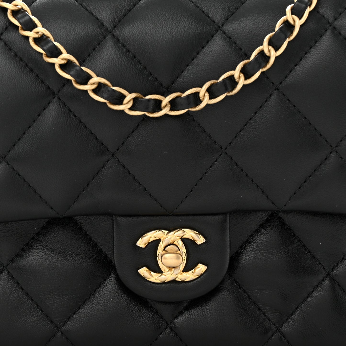 Lambskin Quilted CC Medium Dynasty Flap Black