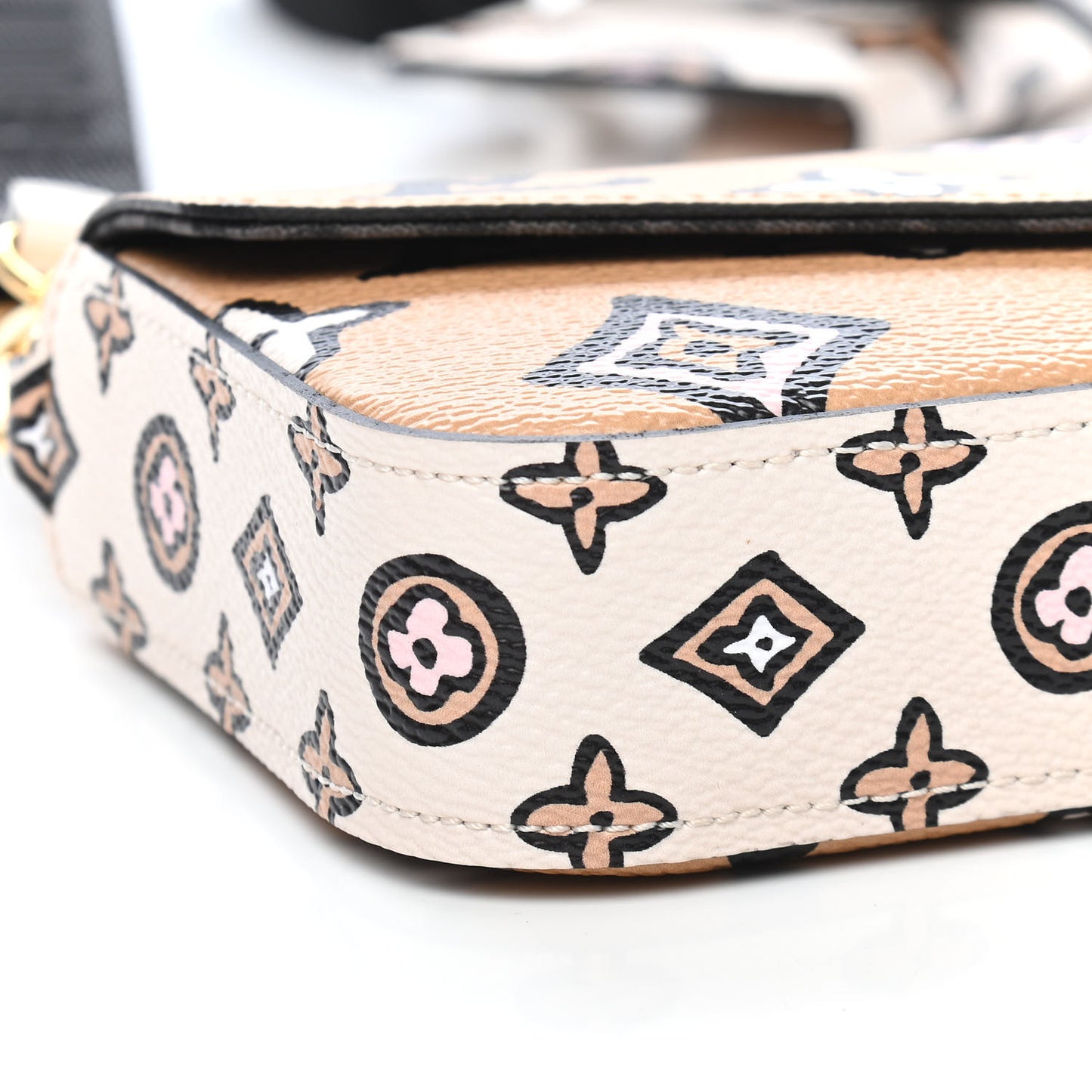 Monogram Wild At Heart Felicie Strap & Go Arizona Creme