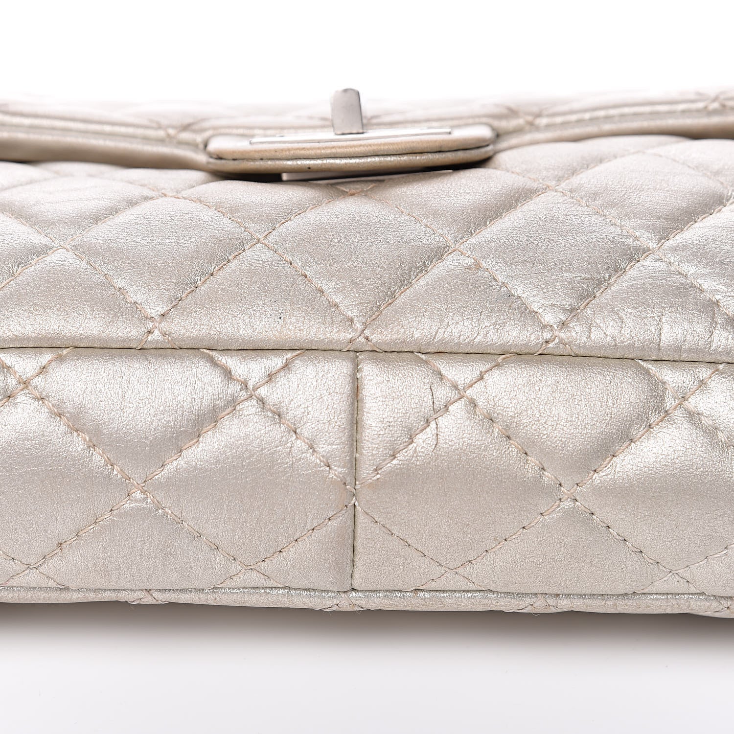 Chanel Metallic Calfskin Quilted 2.55 Reissue Clutch Silver 9 of 25