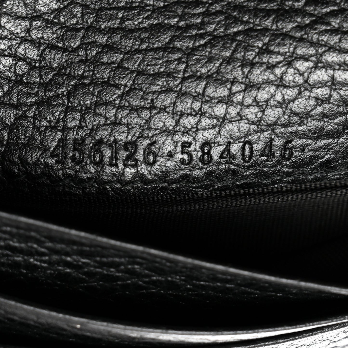 Pebbled Calfskin GG Marmont Card Case Black